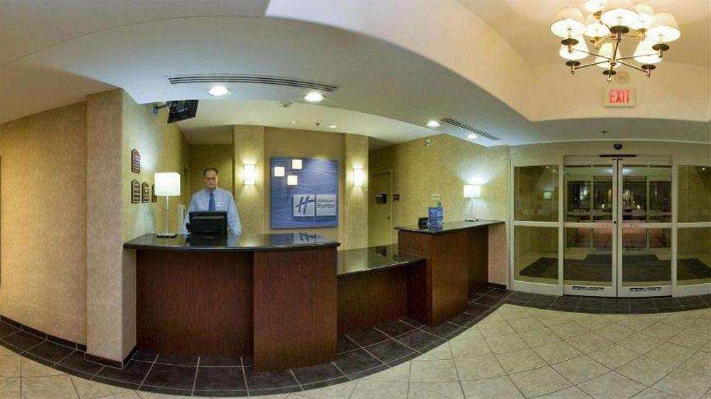Holiday Inn Express Radcliff Fort Knox By Ihg Εξωτερικό φωτογραφία