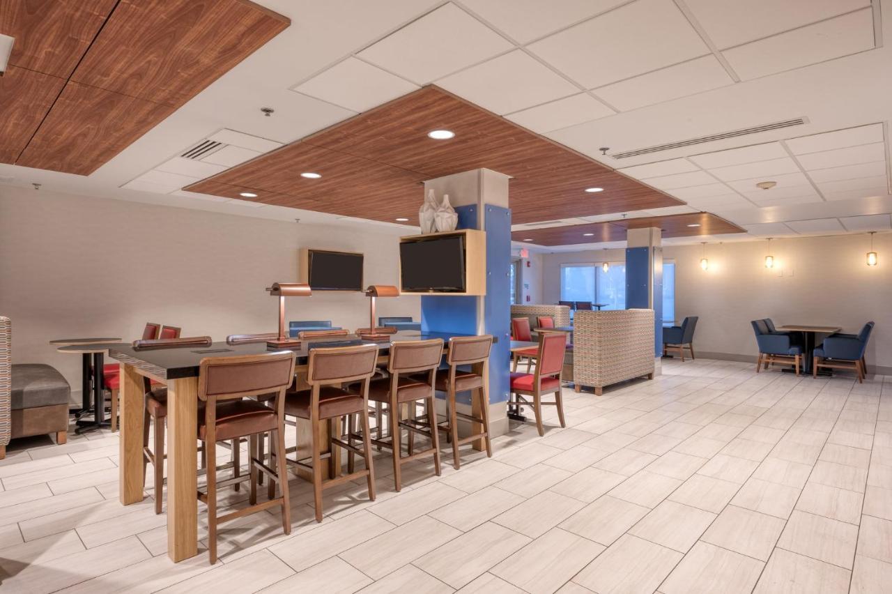Holiday Inn Express Radcliff Fort Knox By Ihg Εξωτερικό φωτογραφία